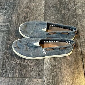 TOMS Blue Chambray Bimini Shoes Youth 3.5